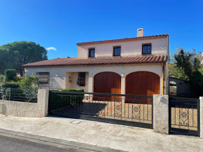 Villa en Vente à Perpignan / 7 pièces 224m2